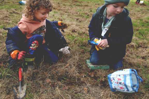 Naturschutzplanung Riegelsberg_Schritt 1-Grasnarbe aufrauen